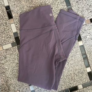 Lululemon in movement legging 25” inseam size 8